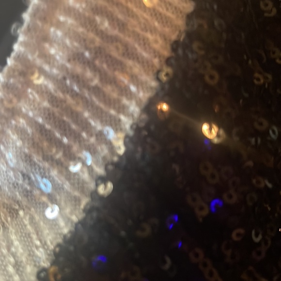 Cable & Gauge Color Block Sequin Top Size 1X, lined - Picture 6 of 6